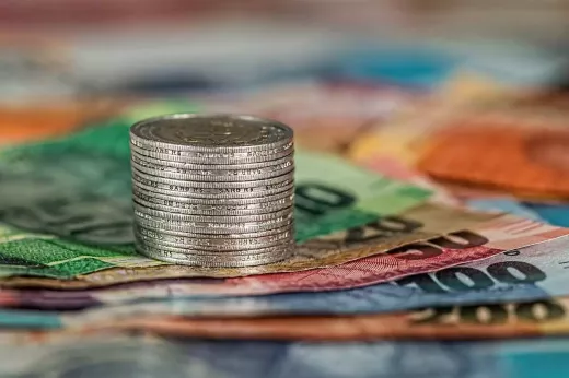 Fintech and its Relation to Traditional Banking